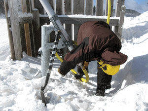 image showing snowmaker connecting hose